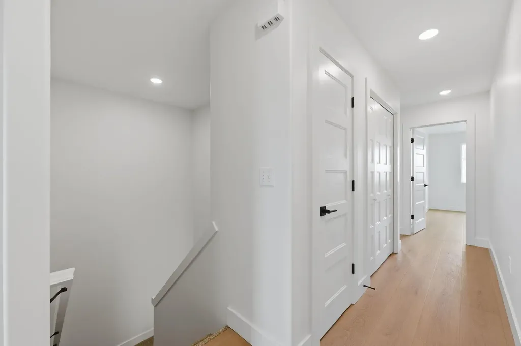 707 E Briarbrook Lane Park City KS 67147-1122
