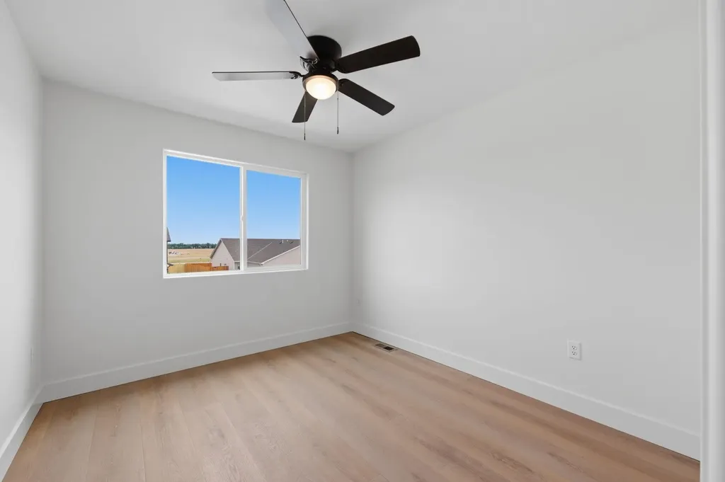 707 E Briarbrook Lane Park City KS 67147-1122