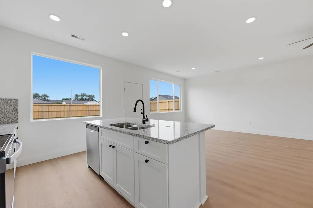 707 E Briarbrook Lane Park City KS 67147-1122
