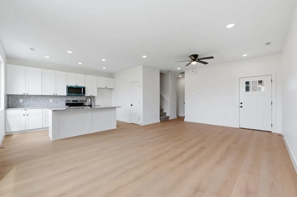 707 E Briarbrook Lane Park City KS 67147-1122