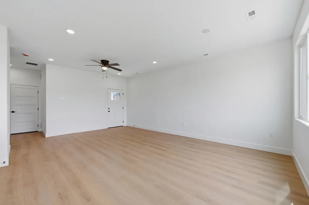 707 E Briarbrook Lane Park City KS 67147-1122