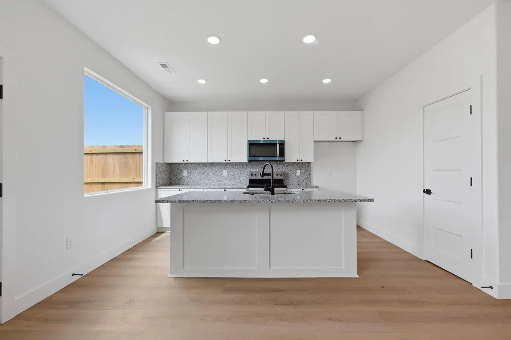 707 E Briarbrook Lane Park City KS 67147-1122