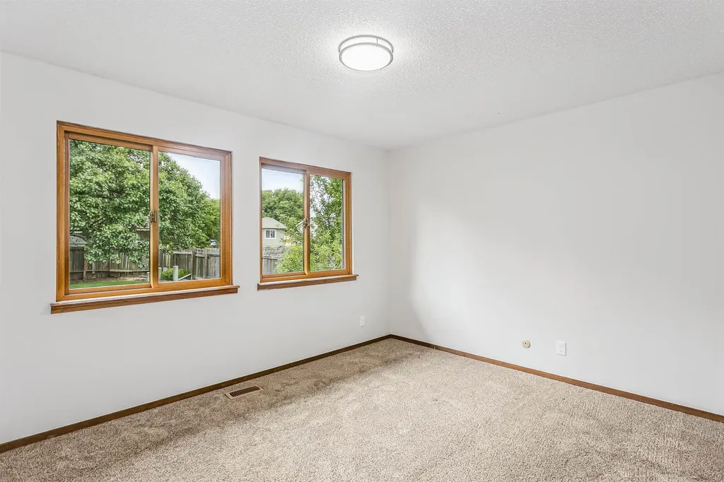 8621 E Chalet Court Wichita KS 67207