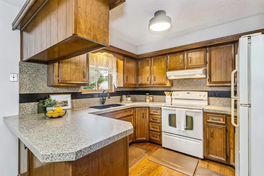 8621 E Chalet Court Wichita KS 67207