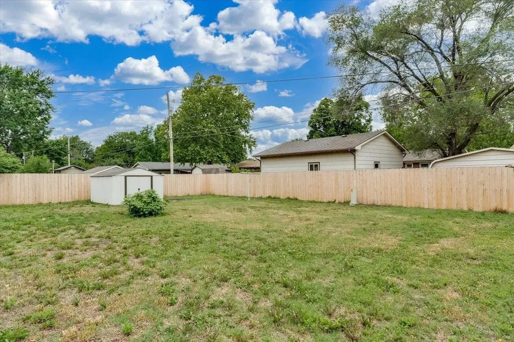 1410 W Dallas Street Wichita KS 67217-2314
