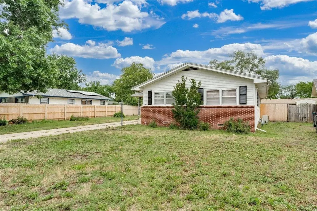 1410 W Dallas Street Wichita KS 67217-2314