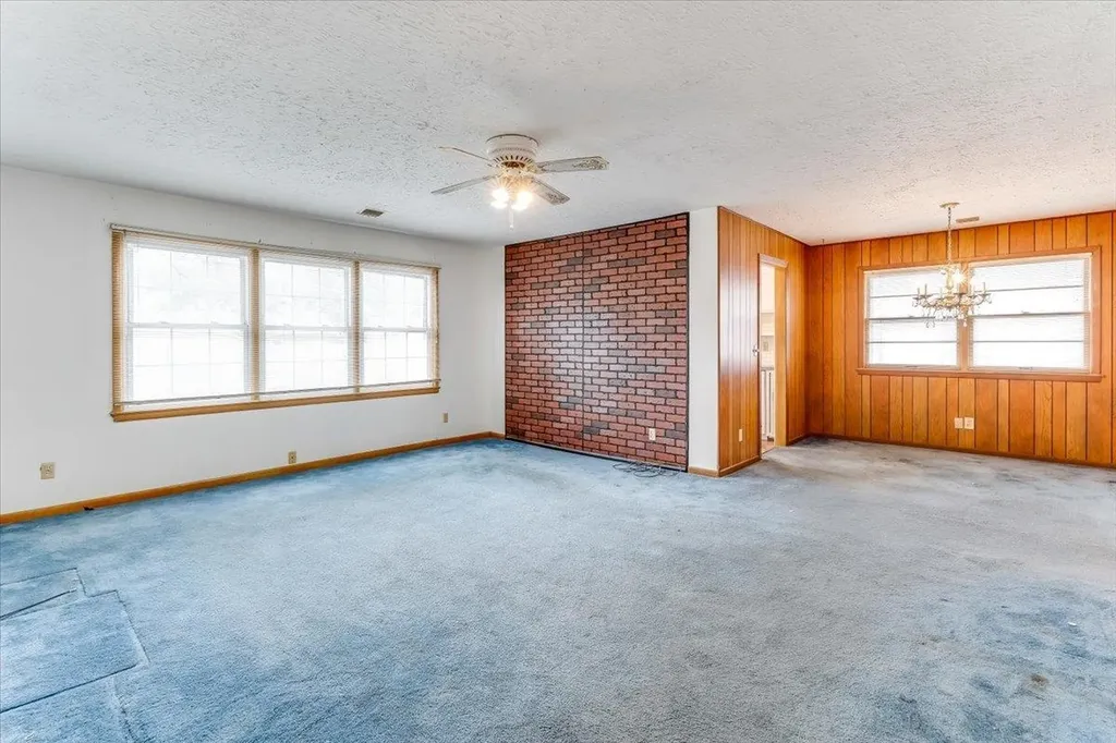1410 W Dallas Street Wichita KS 67217-2314