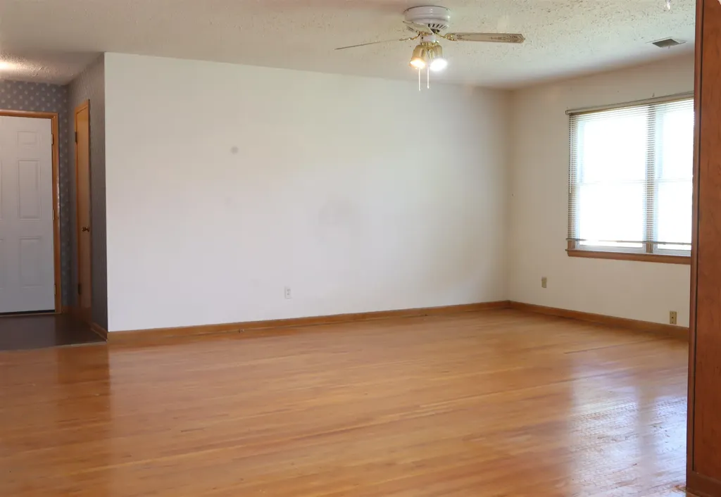 1410 W Dallas Street Wichita KS 67217-2314