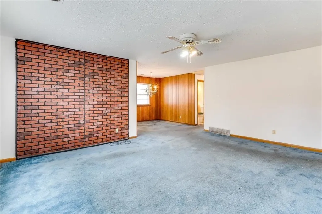 1410 W Dallas Street Wichita KS 67217-2314