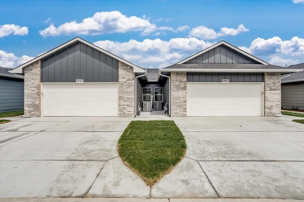 5426 N Briskbay Court Maize KS 67101
