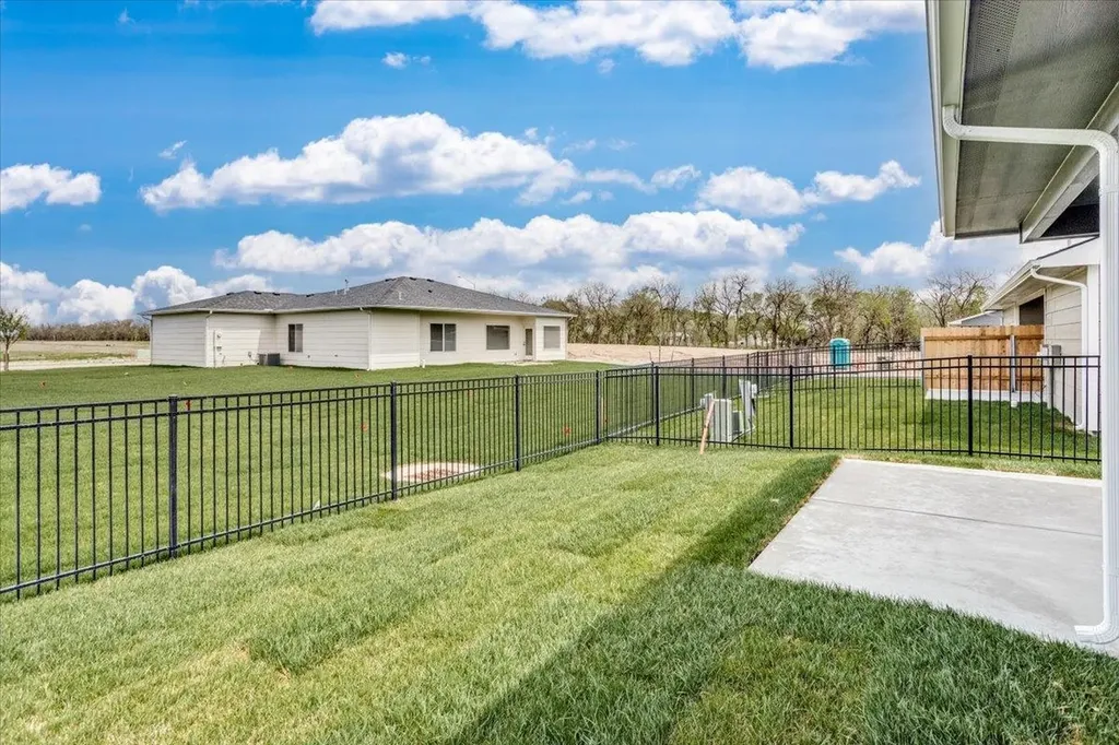 5426 N Briskbay Court Maize KS 67101
