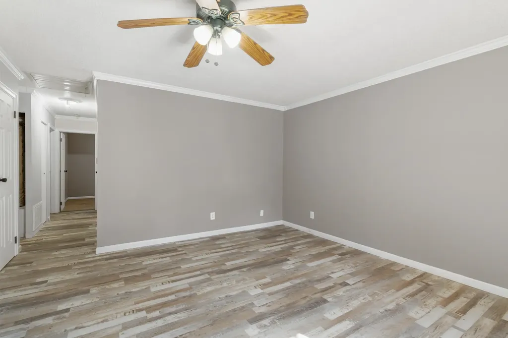 1111 E 7th Street Wellington KS 67152