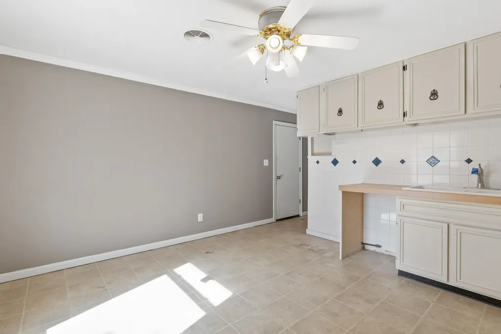 1111 E 7th Street Wellington KS 67152