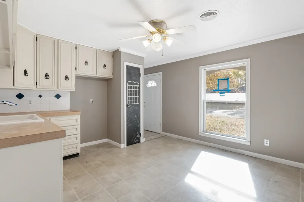 1111 E 7th Street Wellington KS 67152