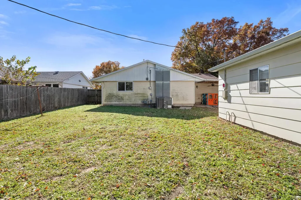 1111 E 7th Street Wellington KS 67152
