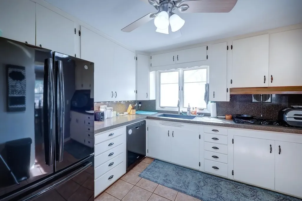 3 Eastridge Drive Arkansas City KS 67005