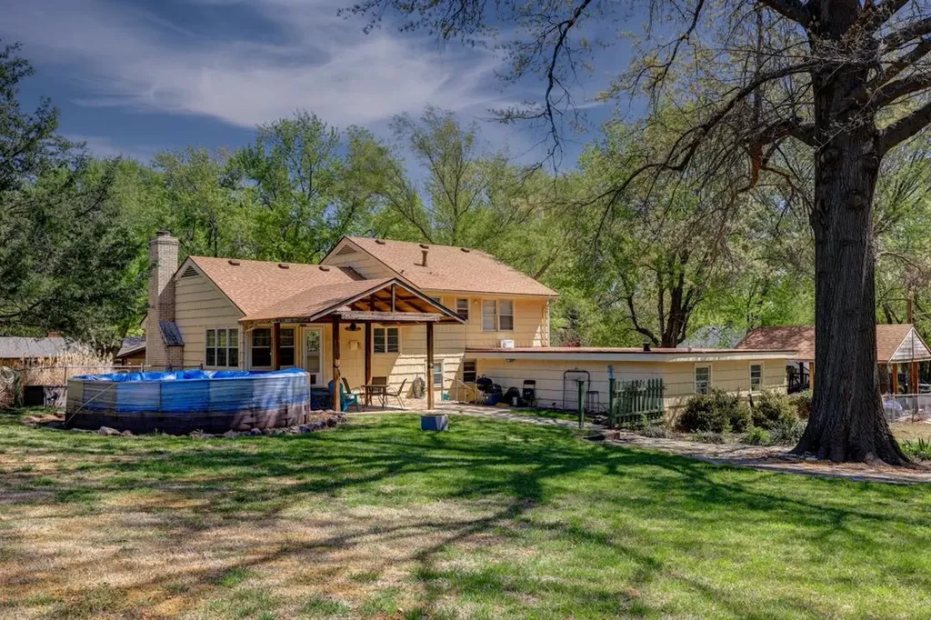3 Eastridge Drive Arkansas City KS 67005