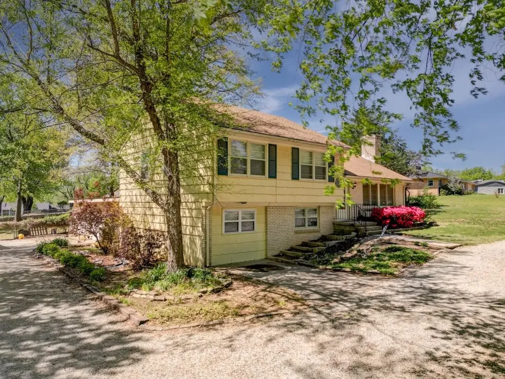 3 Eastridge Drive Arkansas City KS 67005