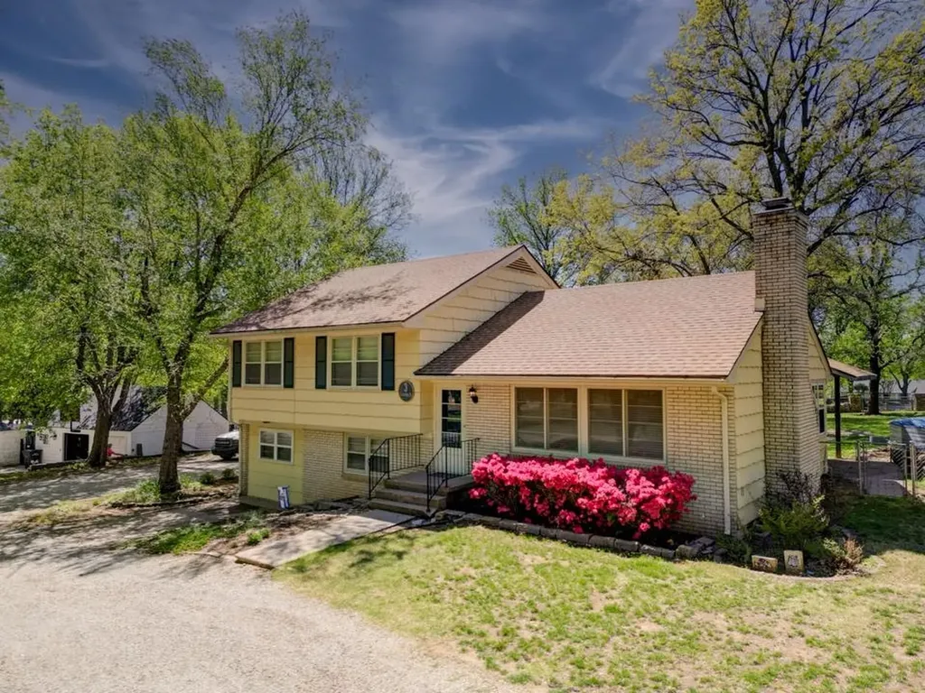 3 Eastridge Drive Arkansas City KS 67005