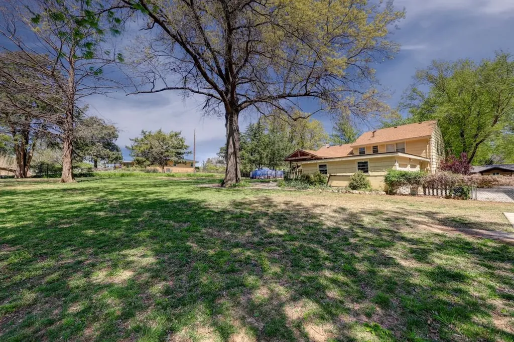3 Eastridge Drive Arkansas City KS 67005
