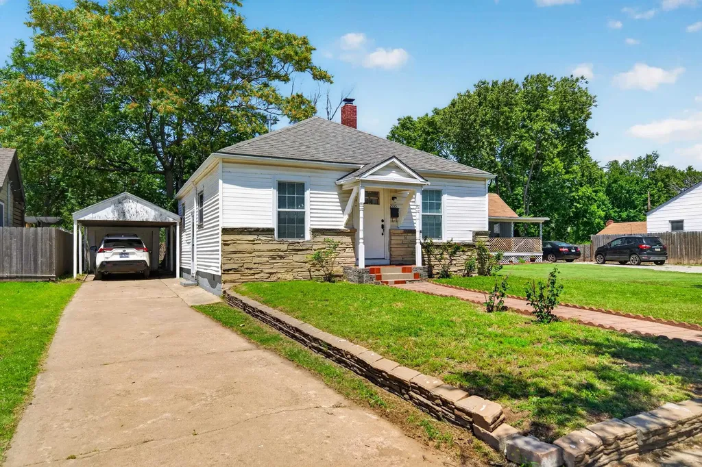 2135 S Washington Wichita KS 67211