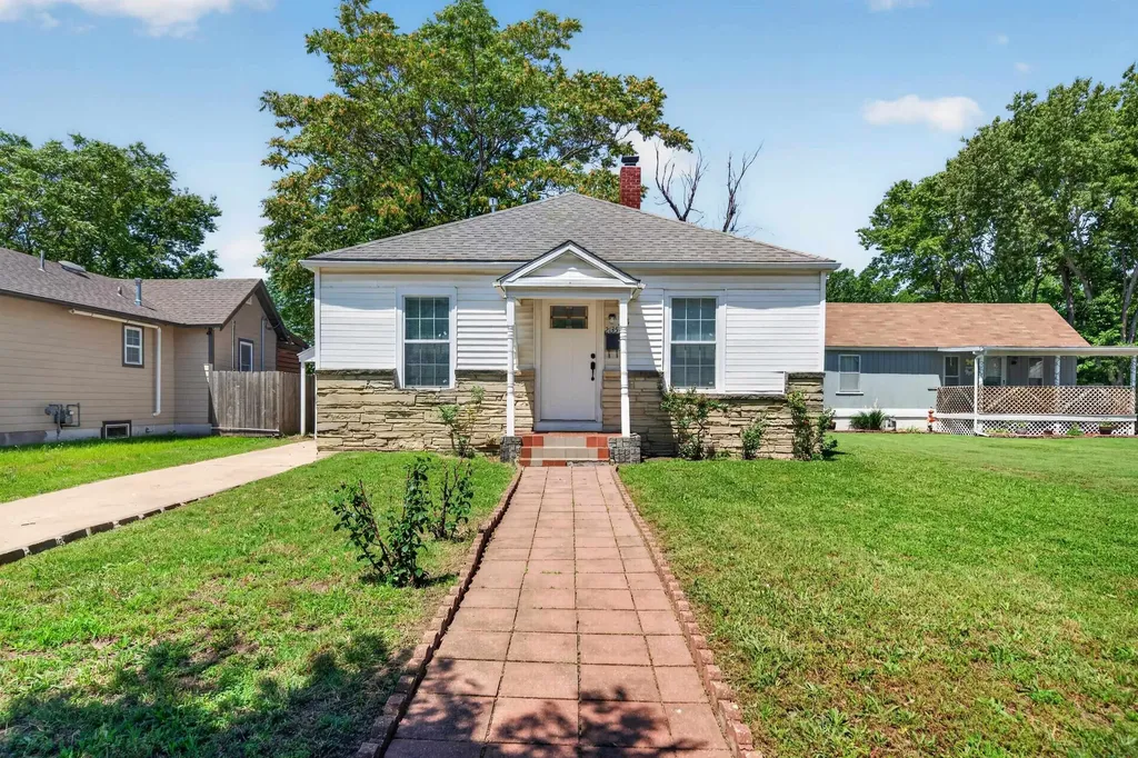 2135 S Washington Wichita KS 67211
