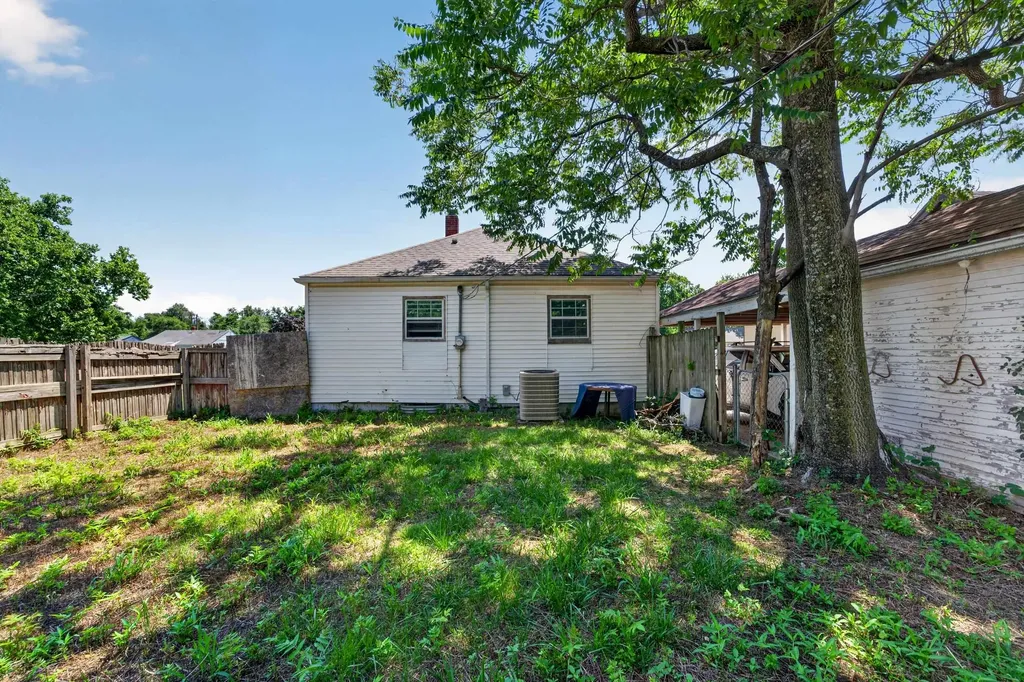 2135 S Washington Wichita KS 67211