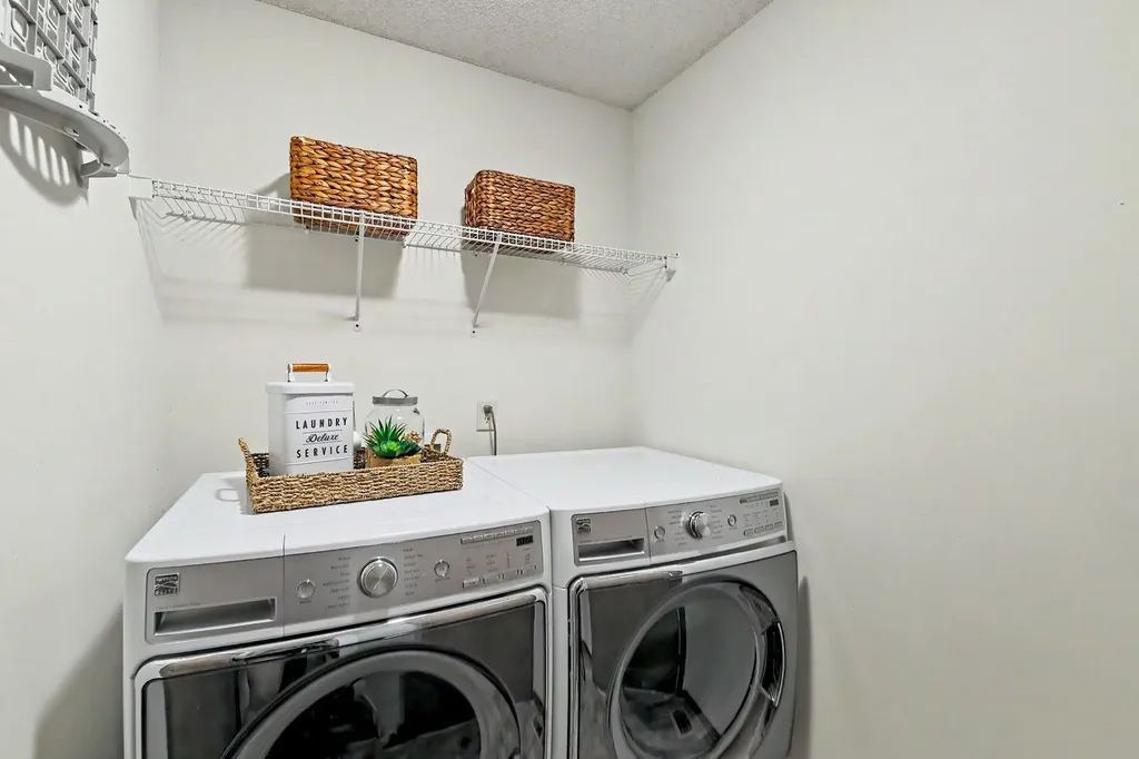 2353 S Milstead Court Wichita KS 67209