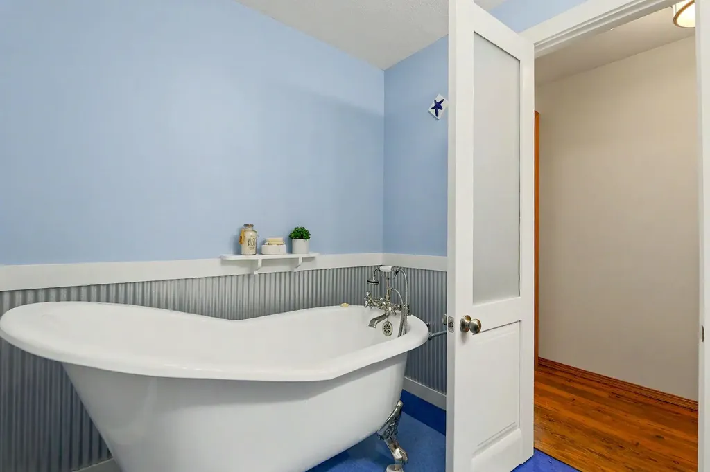 2353 S Milstead Court Wichita KS 67209