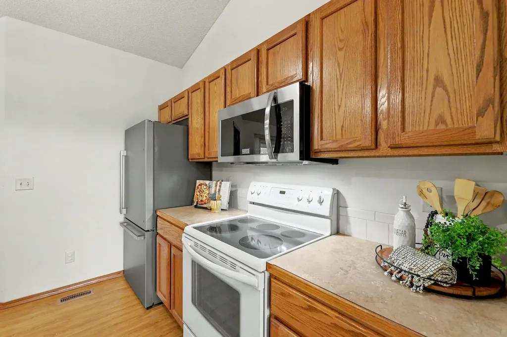 2353 S Milstead Court Wichita KS 67209