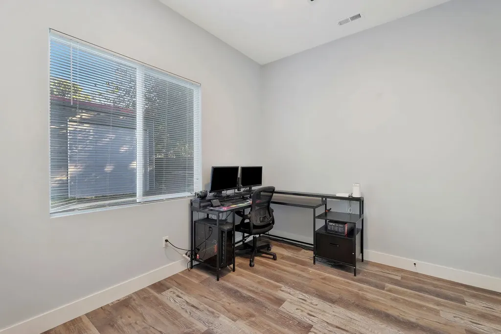 408 E 8th Street Newton KS 67114