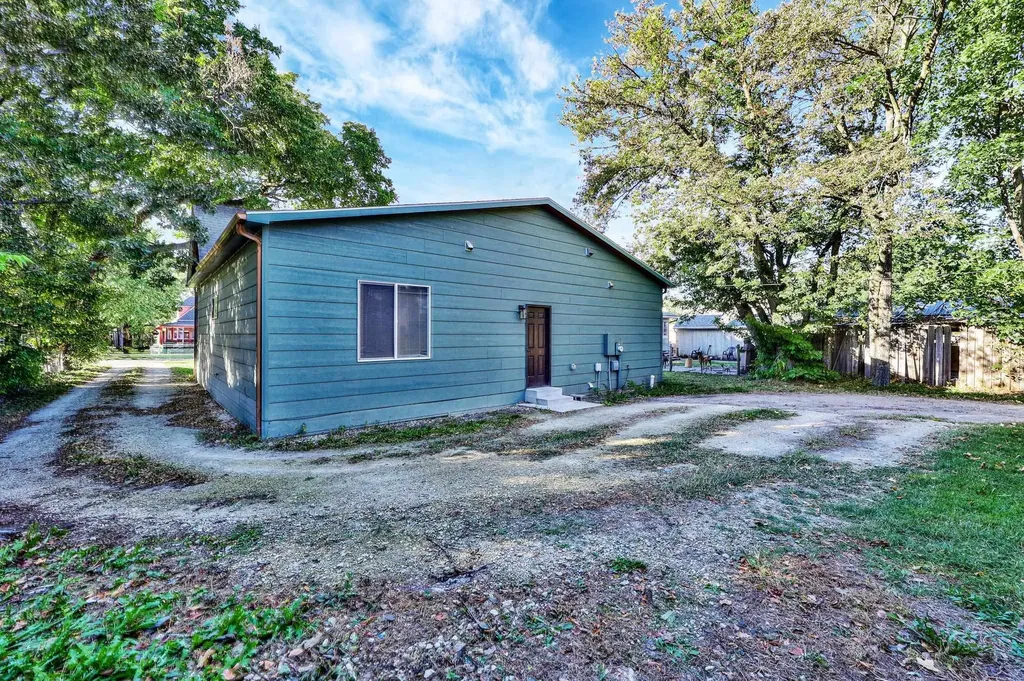 408 E 8th Street Newton KS 67114