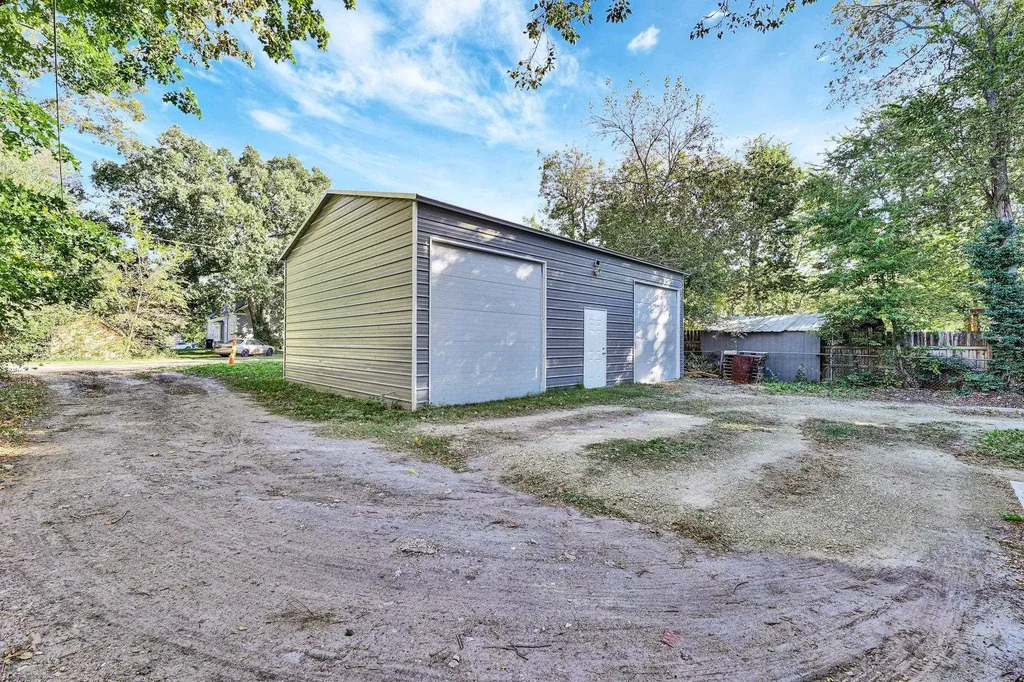 408 E 8th Street Newton KS 67114