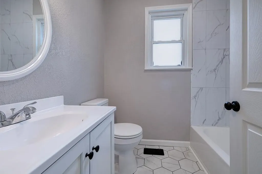 1316 Menor Street Winfield KS 67156