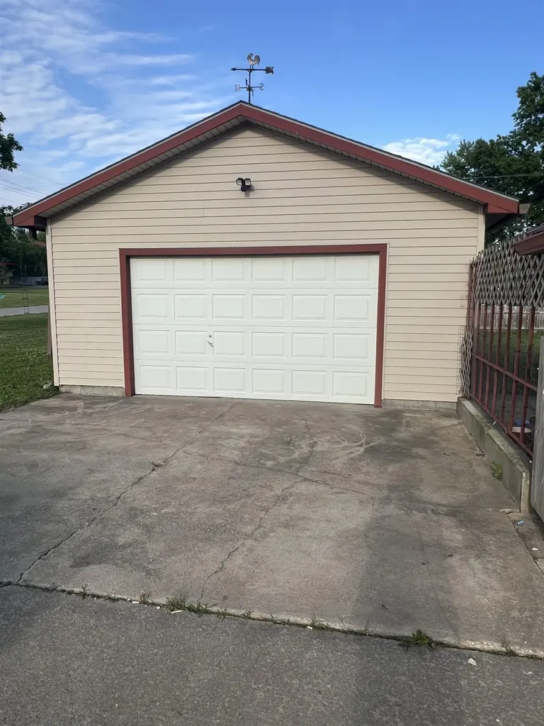 1236 N Walnut Street Eureka KS 67045