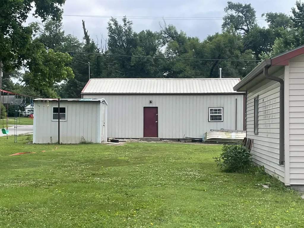 1236 N Walnut Street Eureka KS 67045