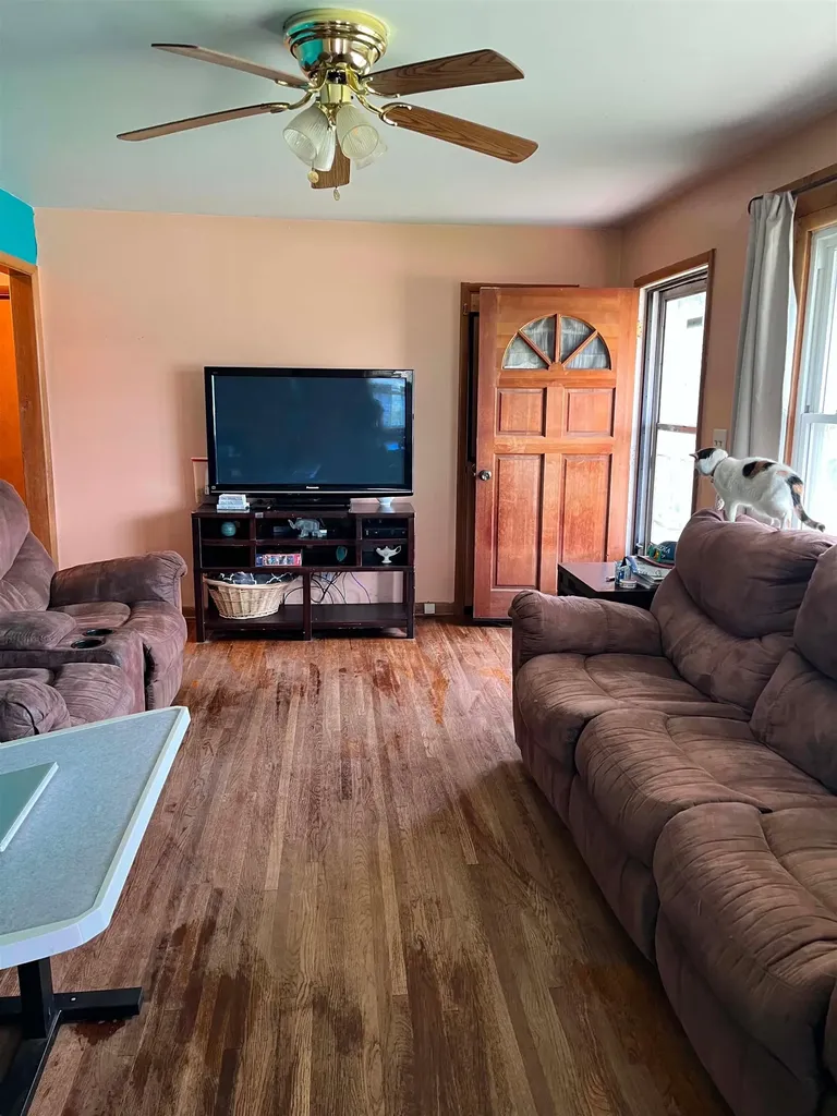 1236 N Walnut Street Eureka KS 67045