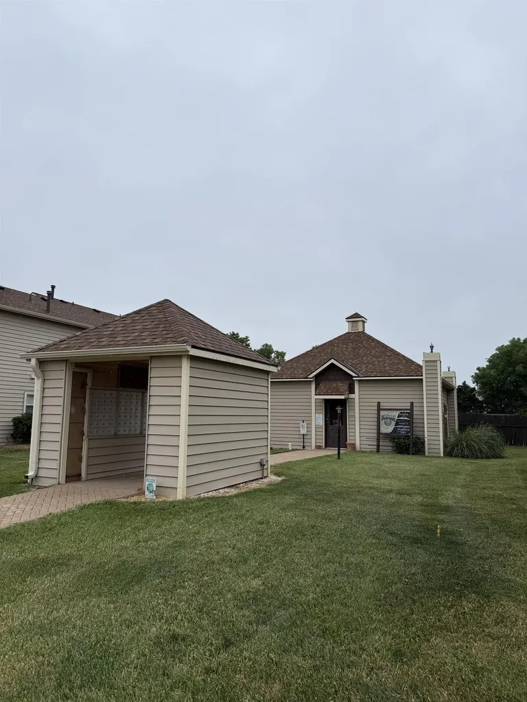2405 S Capri Wichita KS 67210