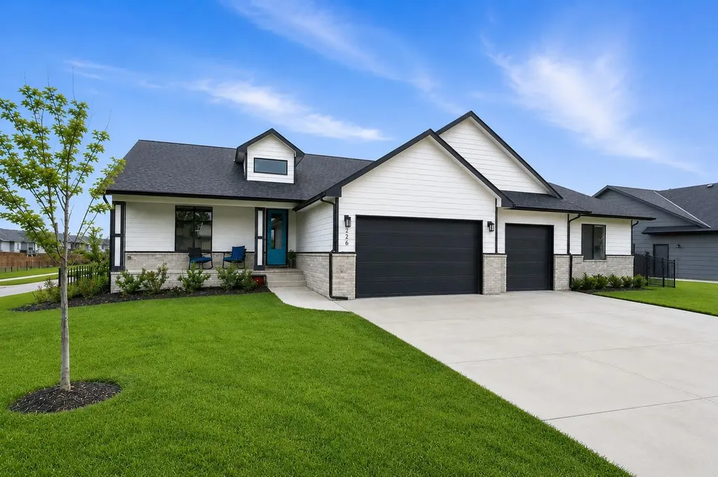 226 S Wellcrest Goddard KS 67052