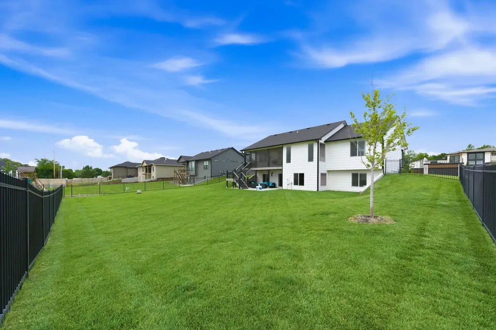 226 S Wellcrest Goddard KS 67052