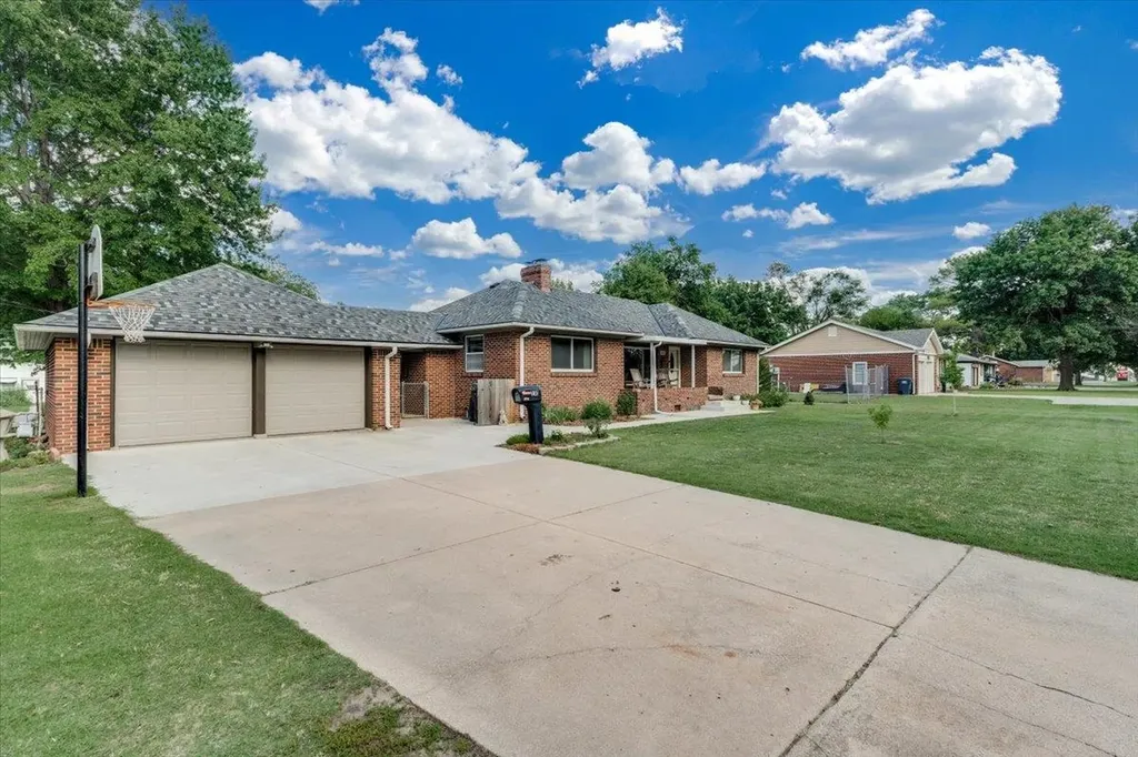 110 S Tyler Wichita KS 67209