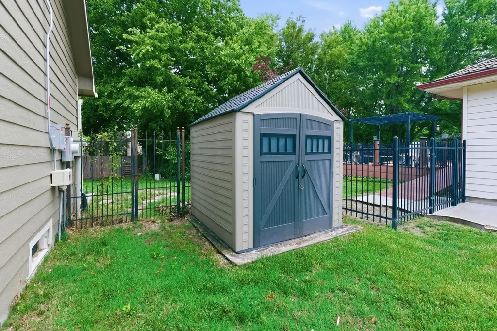 230 N Shefford Wichita KS 67212