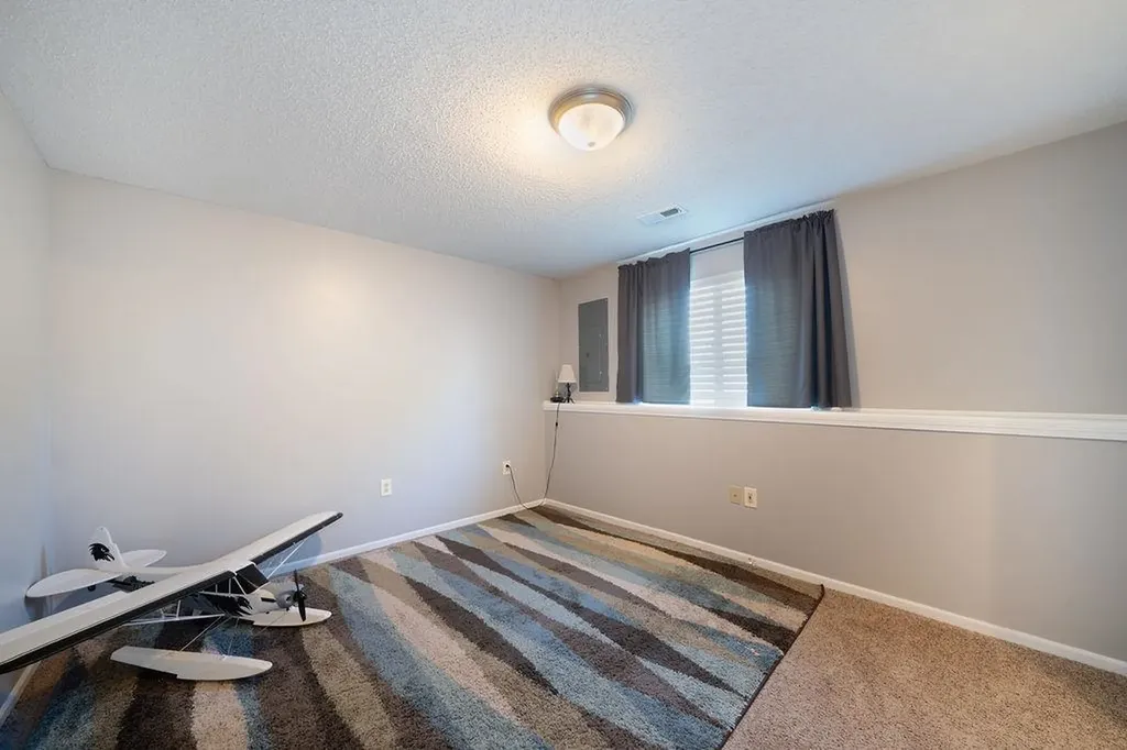 3037 E Lanners Circle Wichita KS 67219