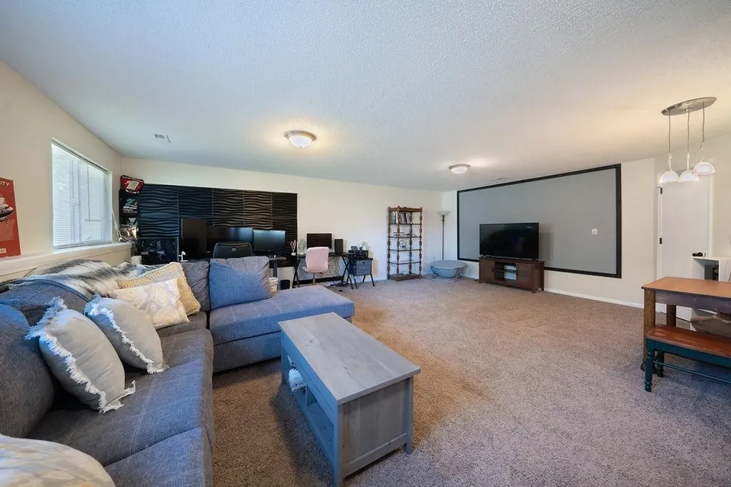 3037 E Lanners Circle Wichita KS 67219