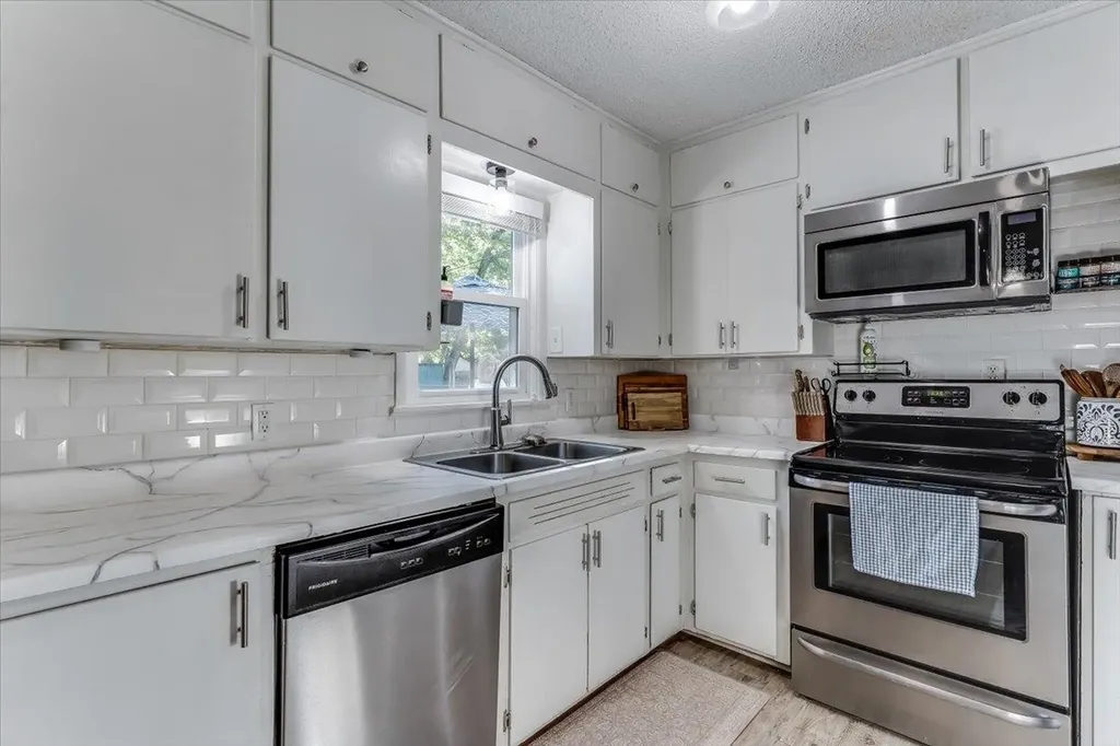 503 N Eastview Drive Mulvane KS 67110