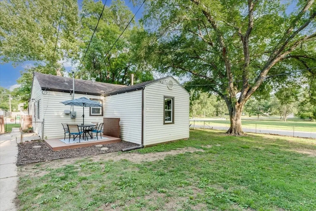 503 N Eastview Drive Mulvane KS 67110