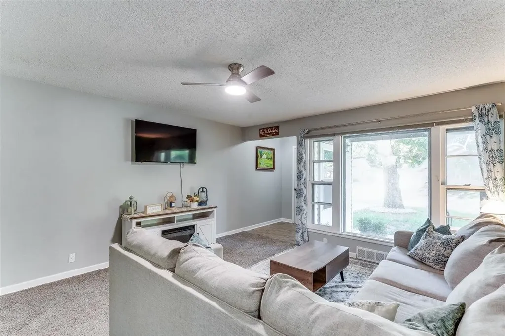 503 N Eastview Drive Mulvane KS 67110