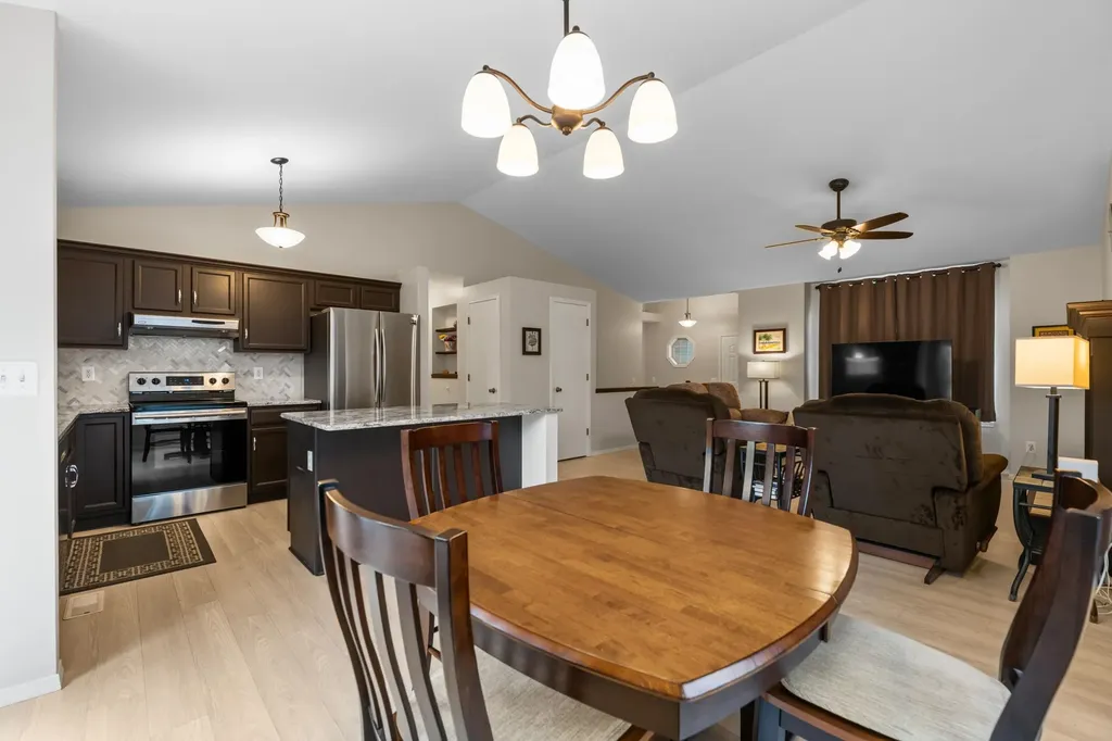 2534 E Cambridge Park City KS 67219