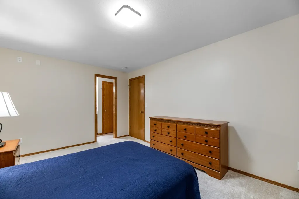 2534 E Cambridge Park City KS 67219