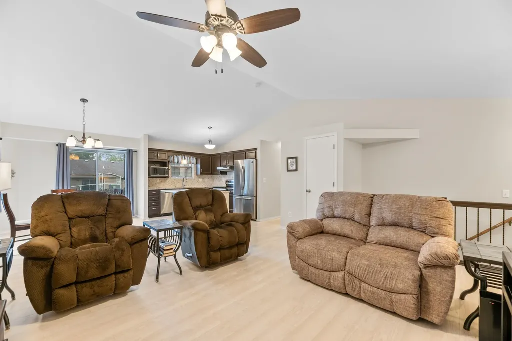 2534 E Cambridge Park City KS 67219